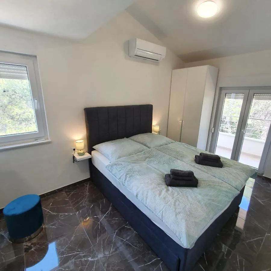 Villa Botic Trogir 0*,